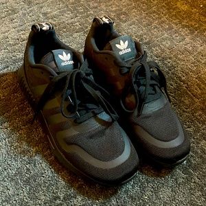 Adidas women’s running shoes. New, size 7 black and pink